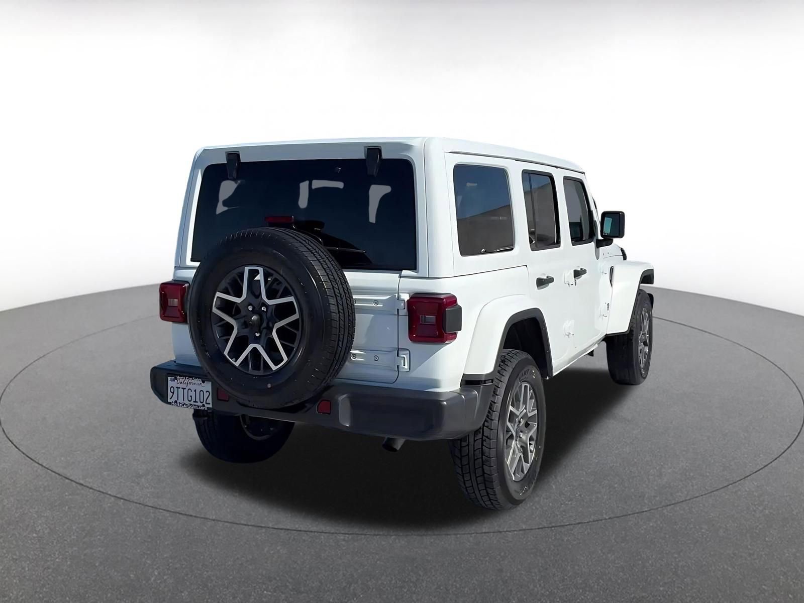 Thumbnail: 2025 Jeep Wrangler - 14