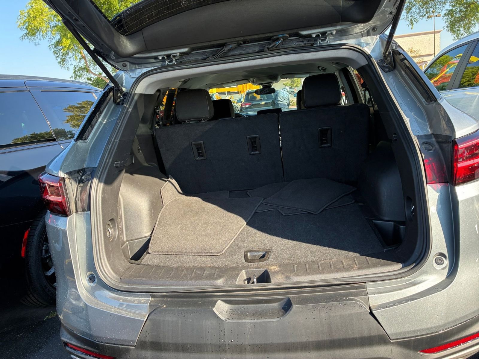 Thumbnail: 2025 Chevrolet Blazer - 32