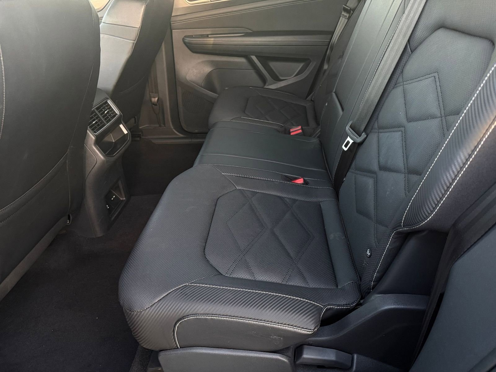 Thumbnail: 2025 Volkswagen Atlas - 25