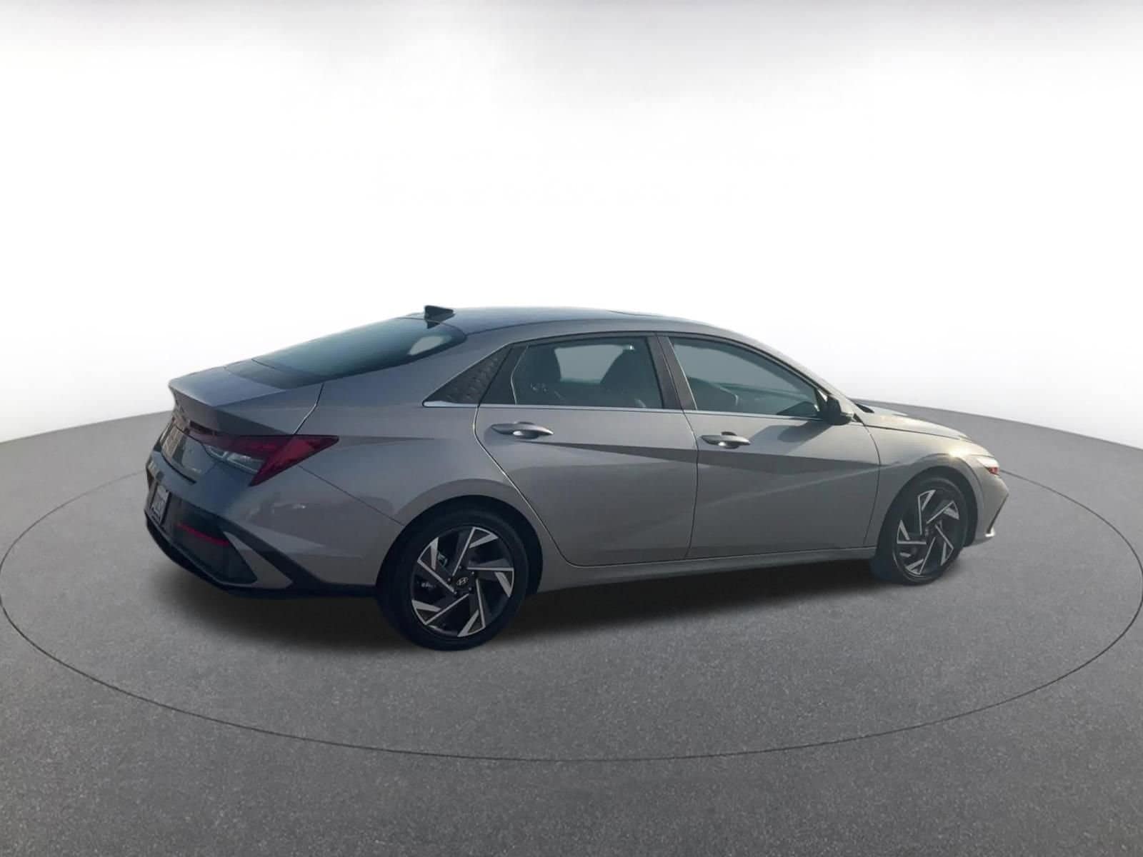 Thumbnail: 2025 Hyundai Elantra - 15