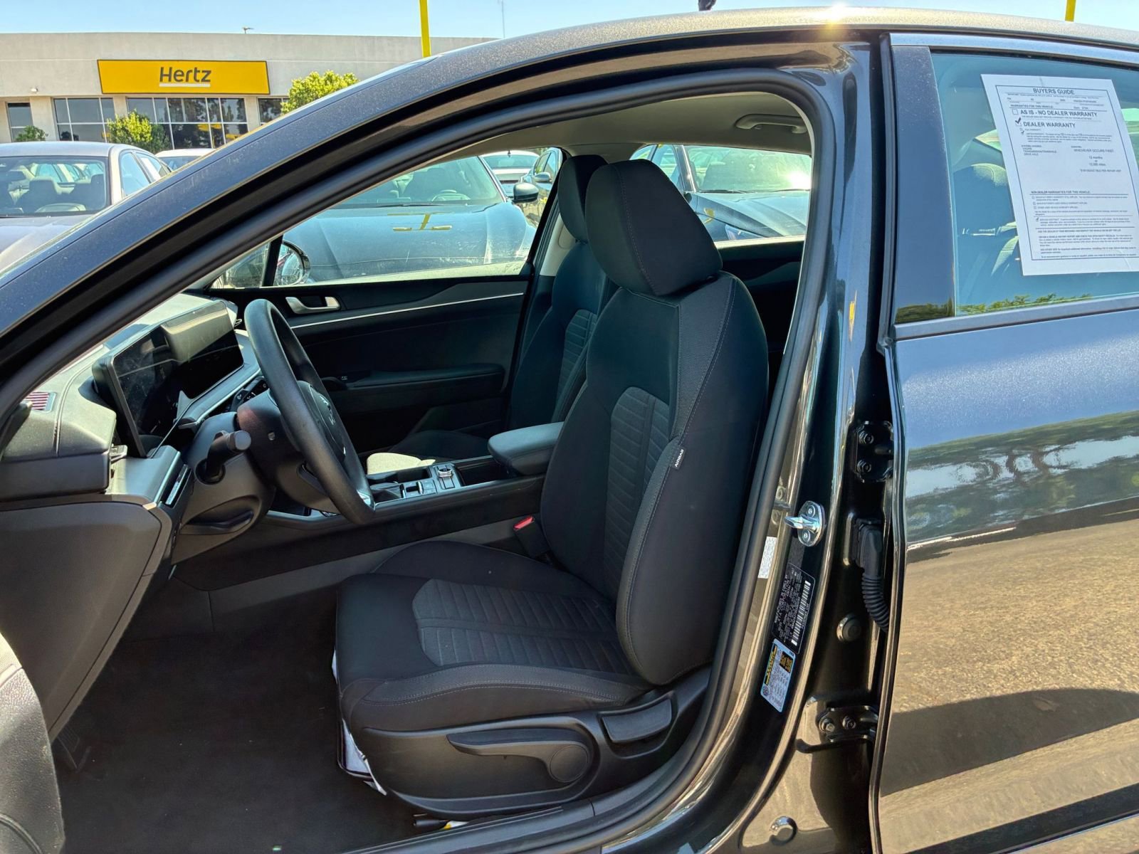 Thumbnail: 2025 Kia K5 - 25