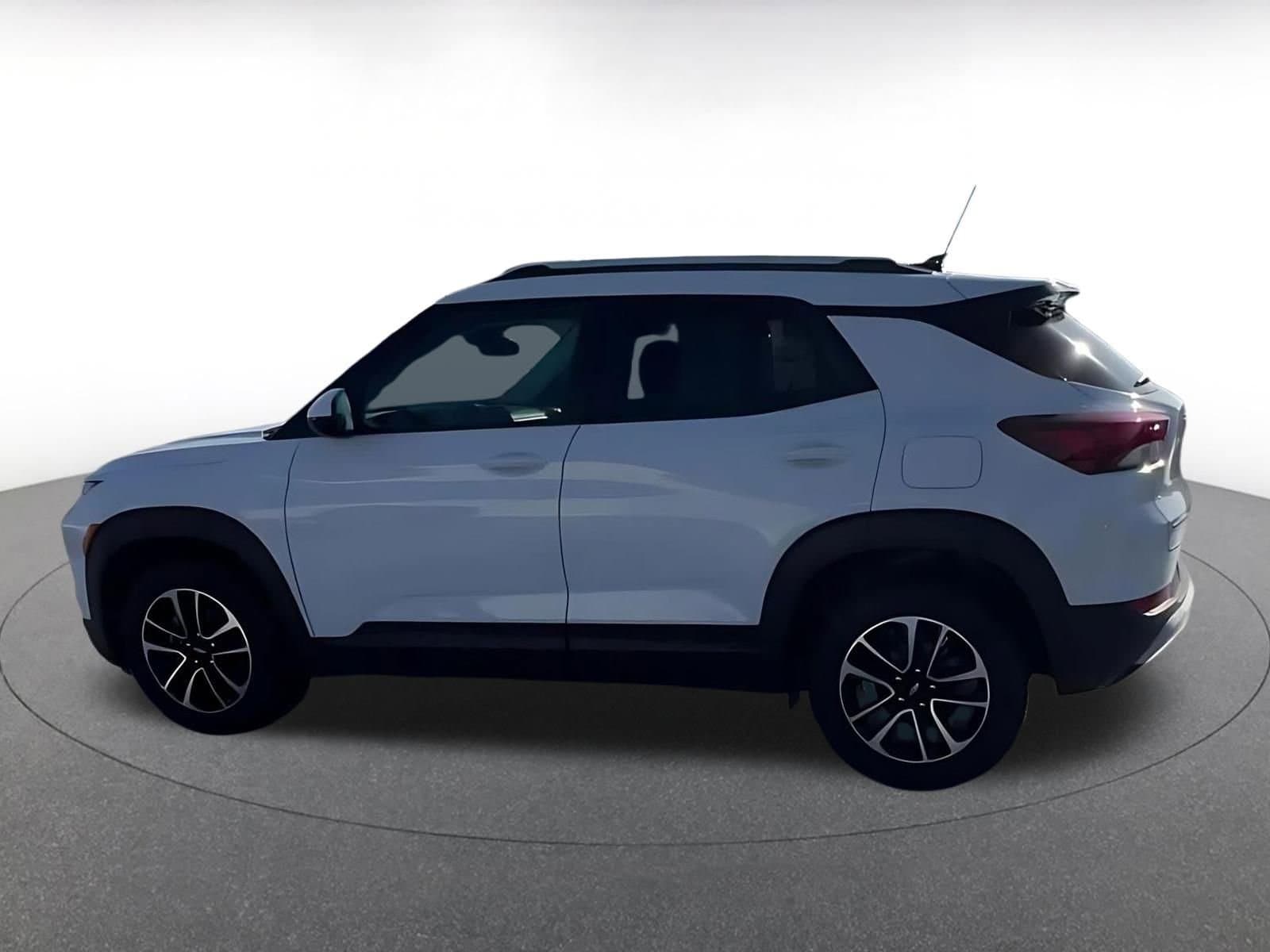 Thumbnail: 2025 Chevrolet TrailBlazer - 9