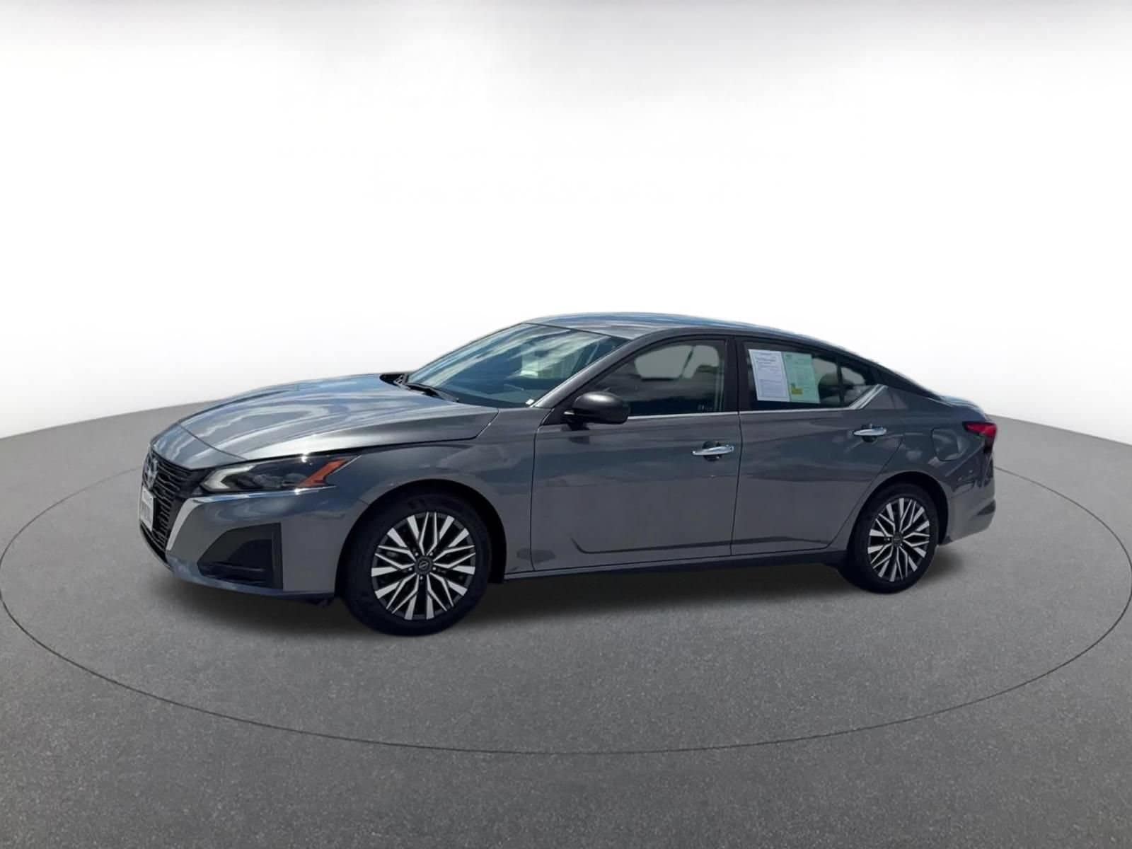Thumbnail: 2025 Nissan Altima - 6