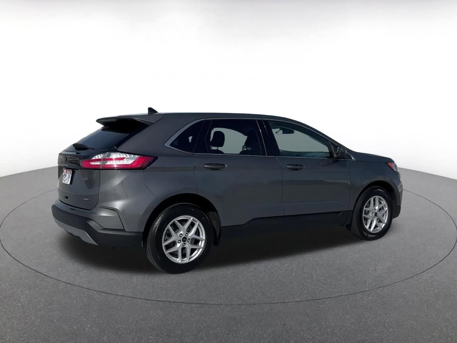 2023 Ford Edge SEL 15