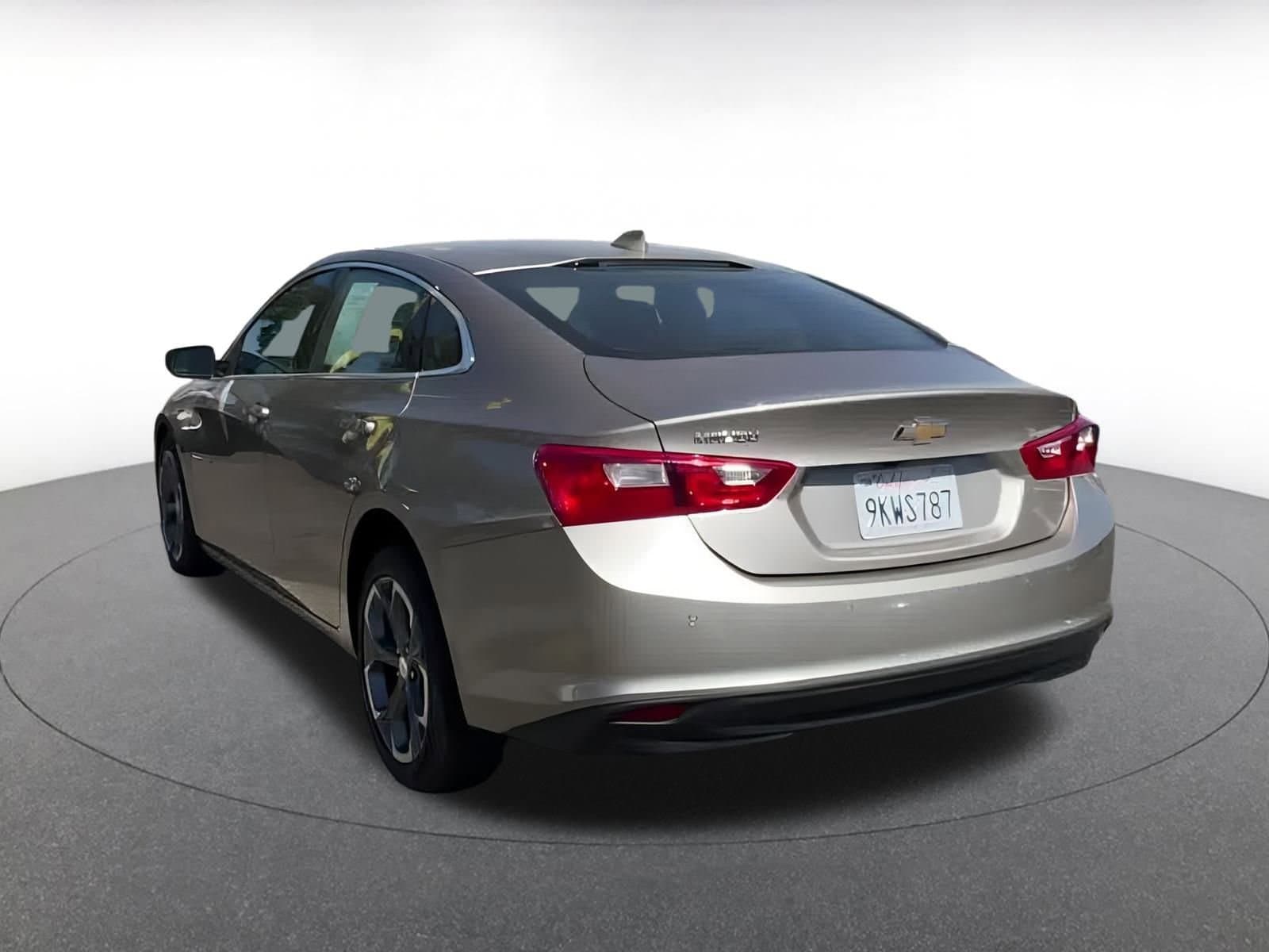 Thumbnail: 2024 Chevrolet Malibu - 11