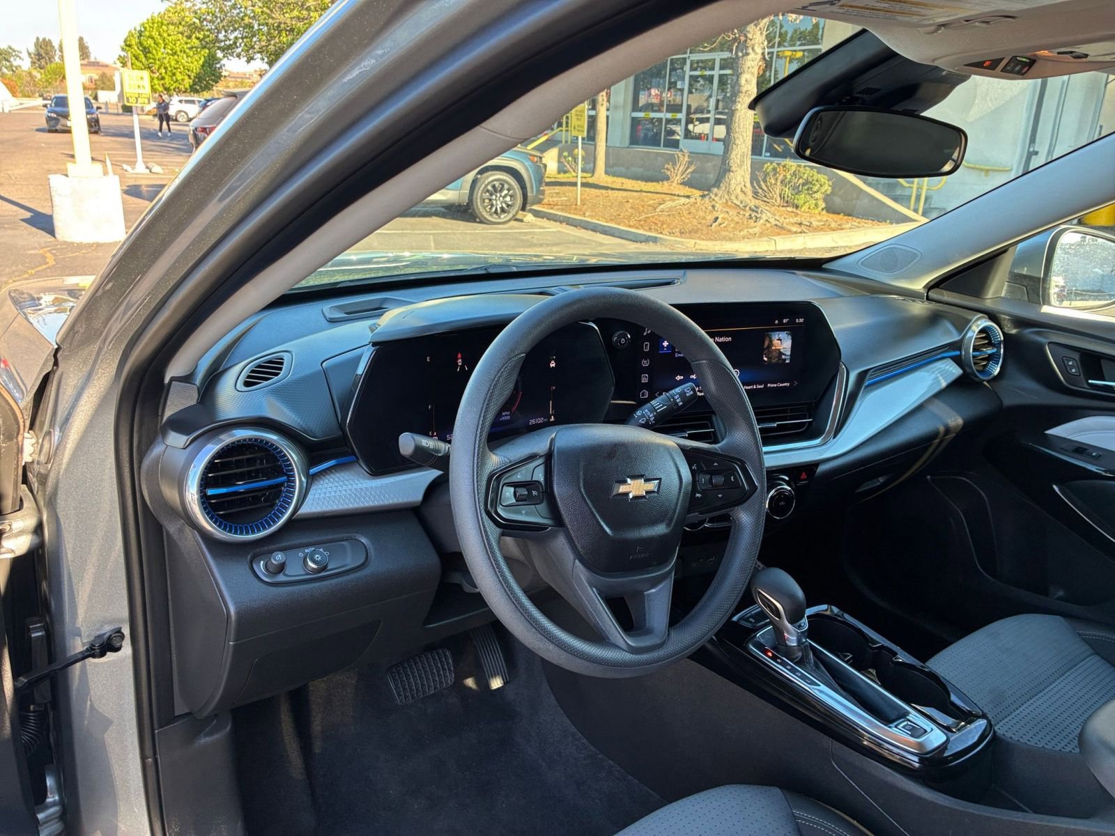 Thumbnail: 2025 Chevrolet Trax - 33