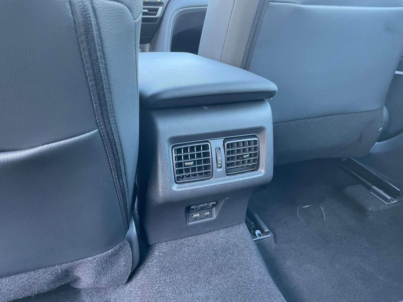 Thumbnail: 2025 Toyota Camry - 23