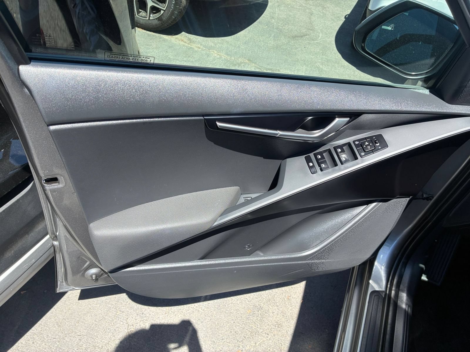 Thumbnail: 2026 Kia Niro - 18