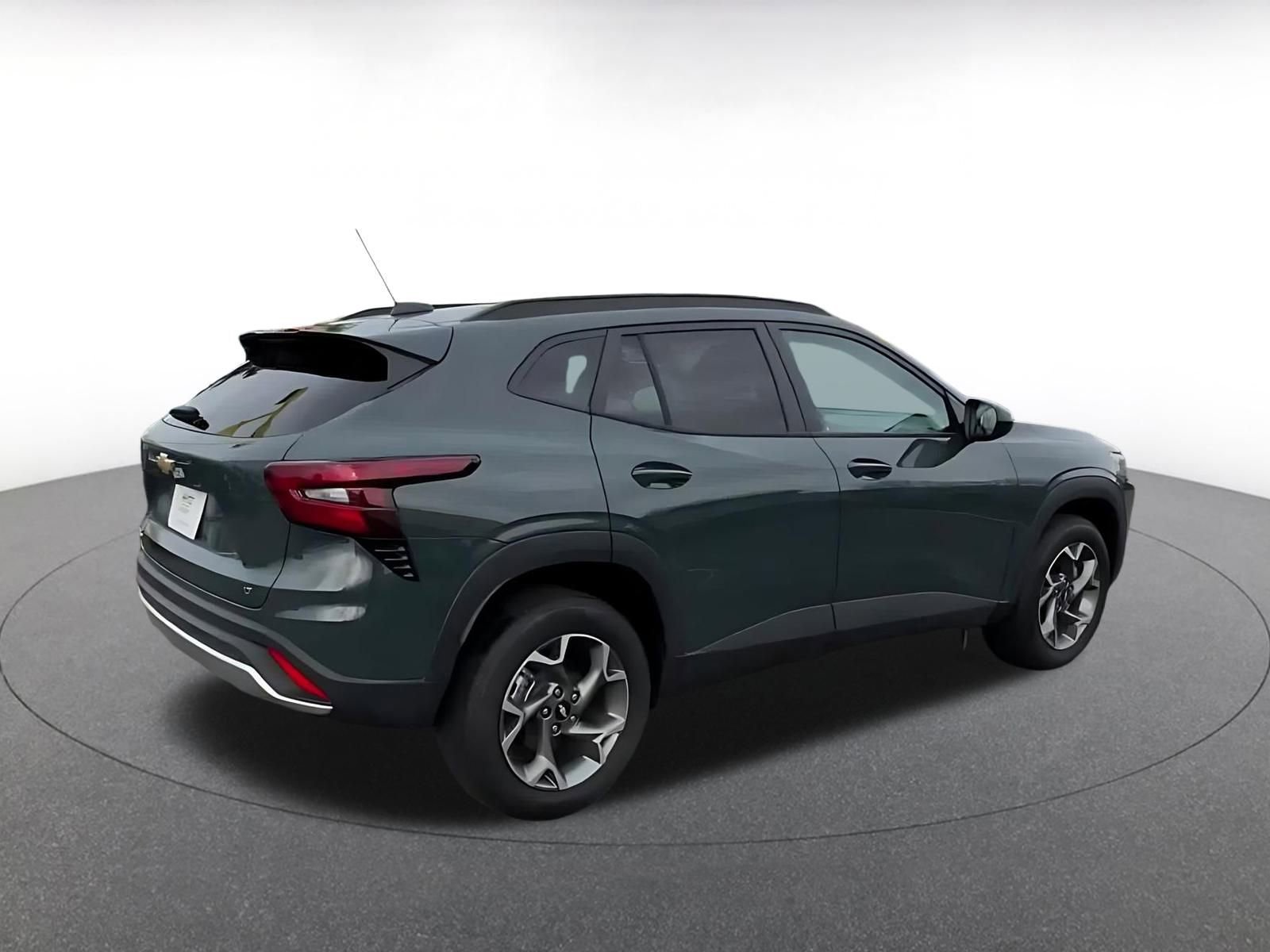 Thumbnail: 2025 Chevrolet Trax - 14