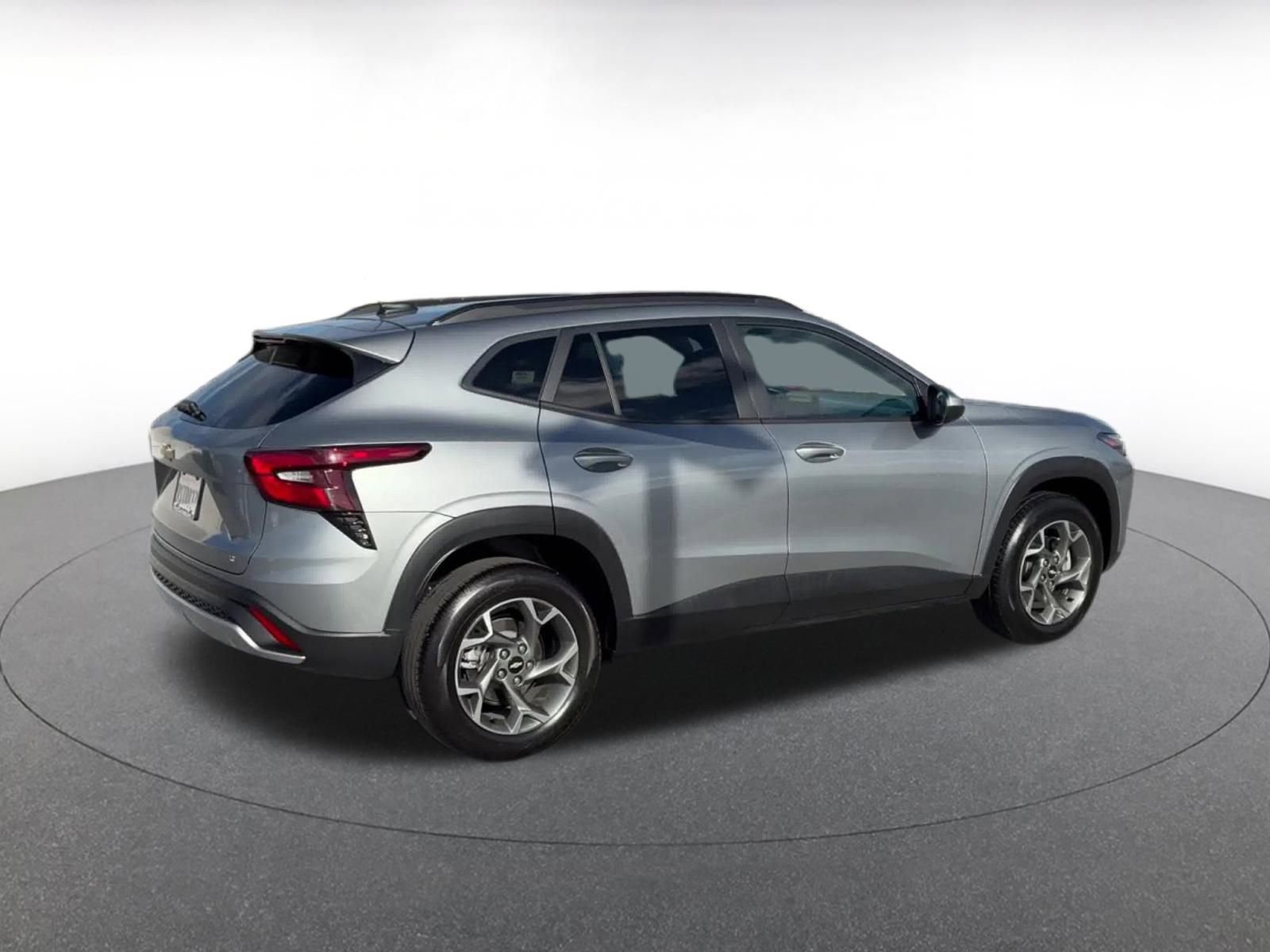 Thumbnail: 2025 Chevrolet Trax - 15