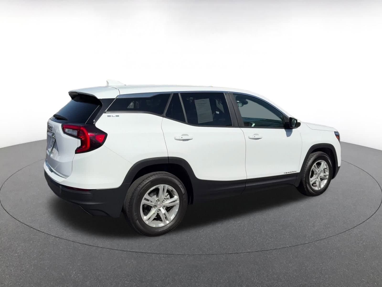 Thumbnail: 2024 GMC Terrain - 15