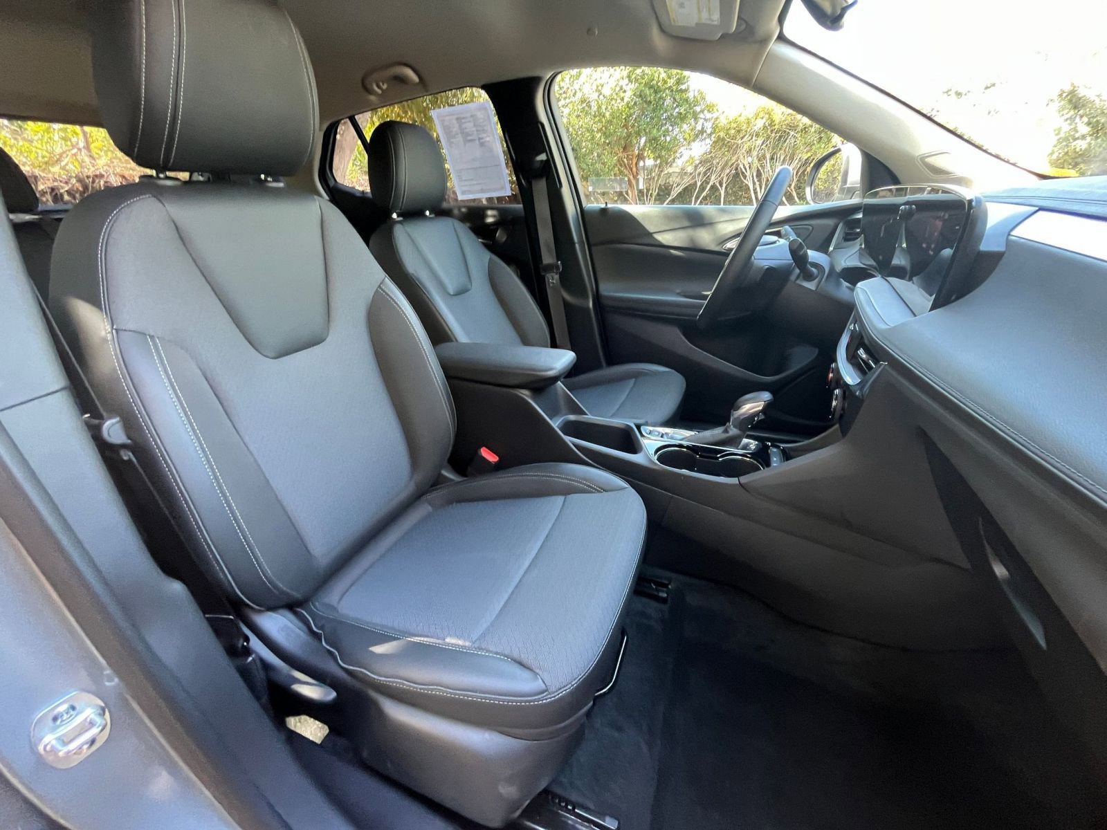 Thumbnail: 2025 Buick Encore GX - 34