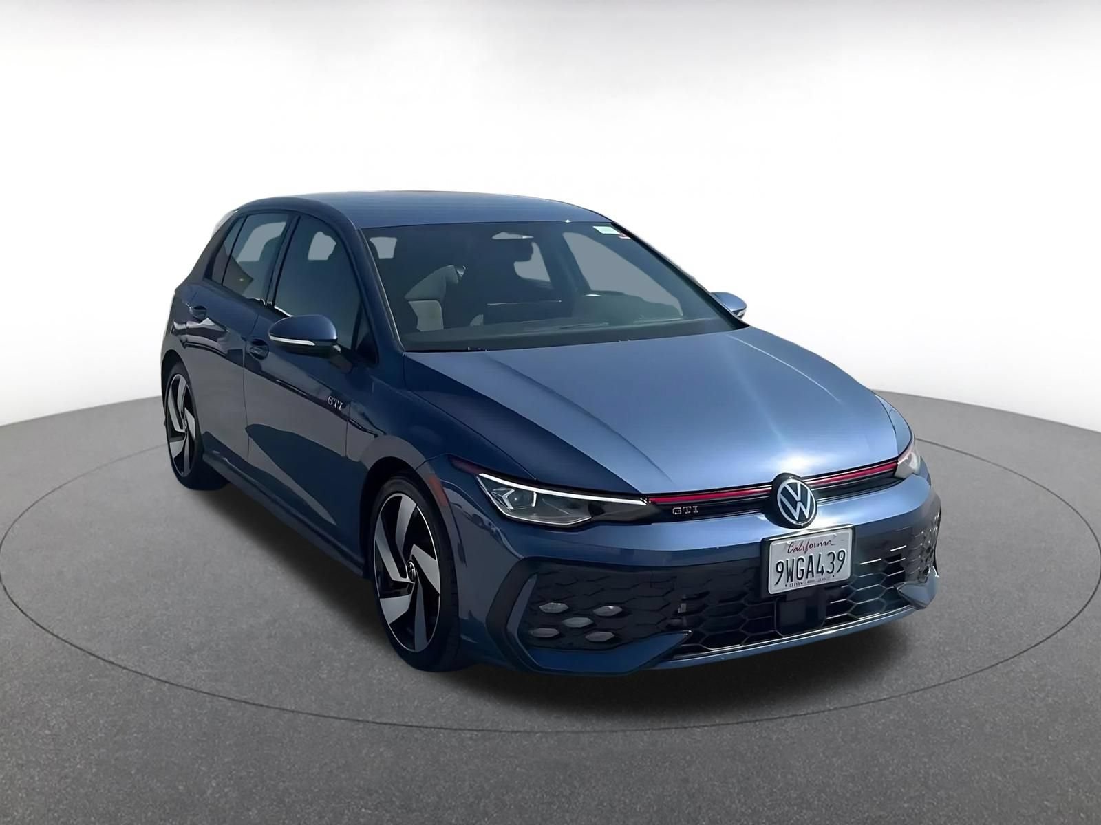 Thumbnail: 2026 Volkswagen Golf - 3