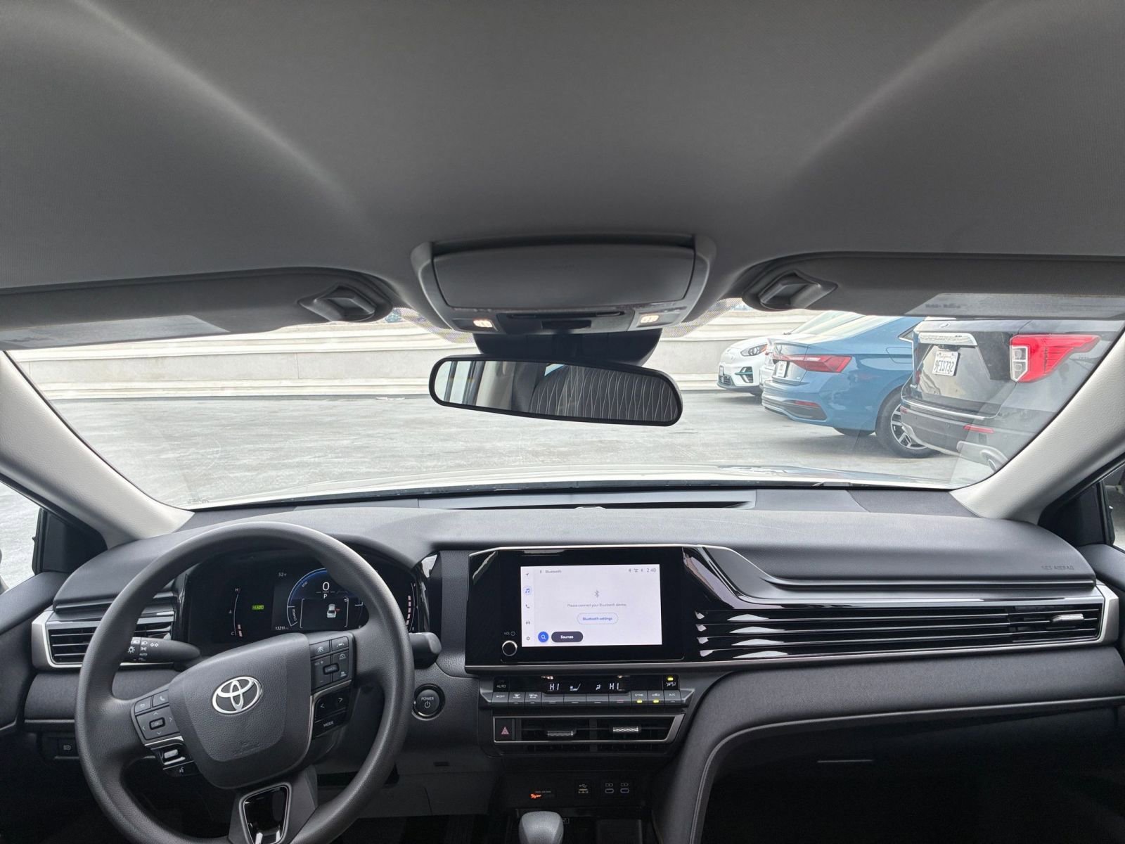 Thumbnail: 2025 Toyota Camry - 32