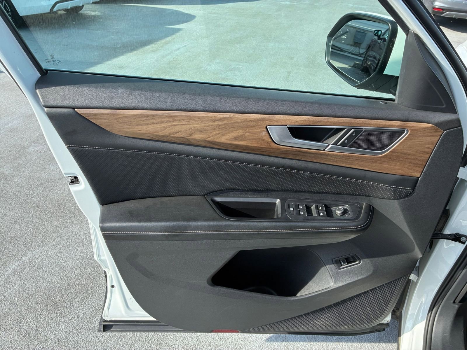 Thumbnail: 2024 Volkswagen Atlas - 18