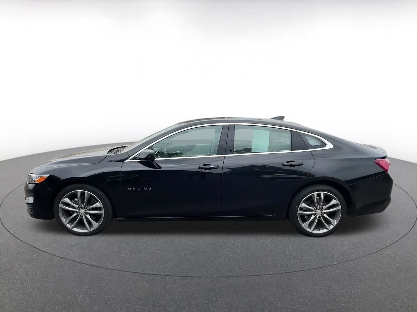 Thumbnail: 2024 Chevrolet Malibu - 9