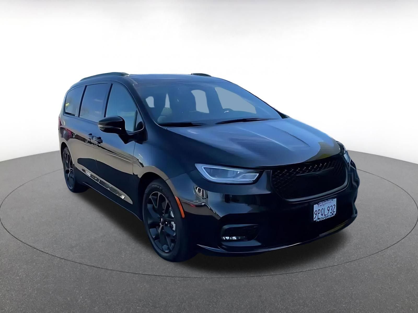 Thumbnail: 2025 Chrysler Pacifica - 3