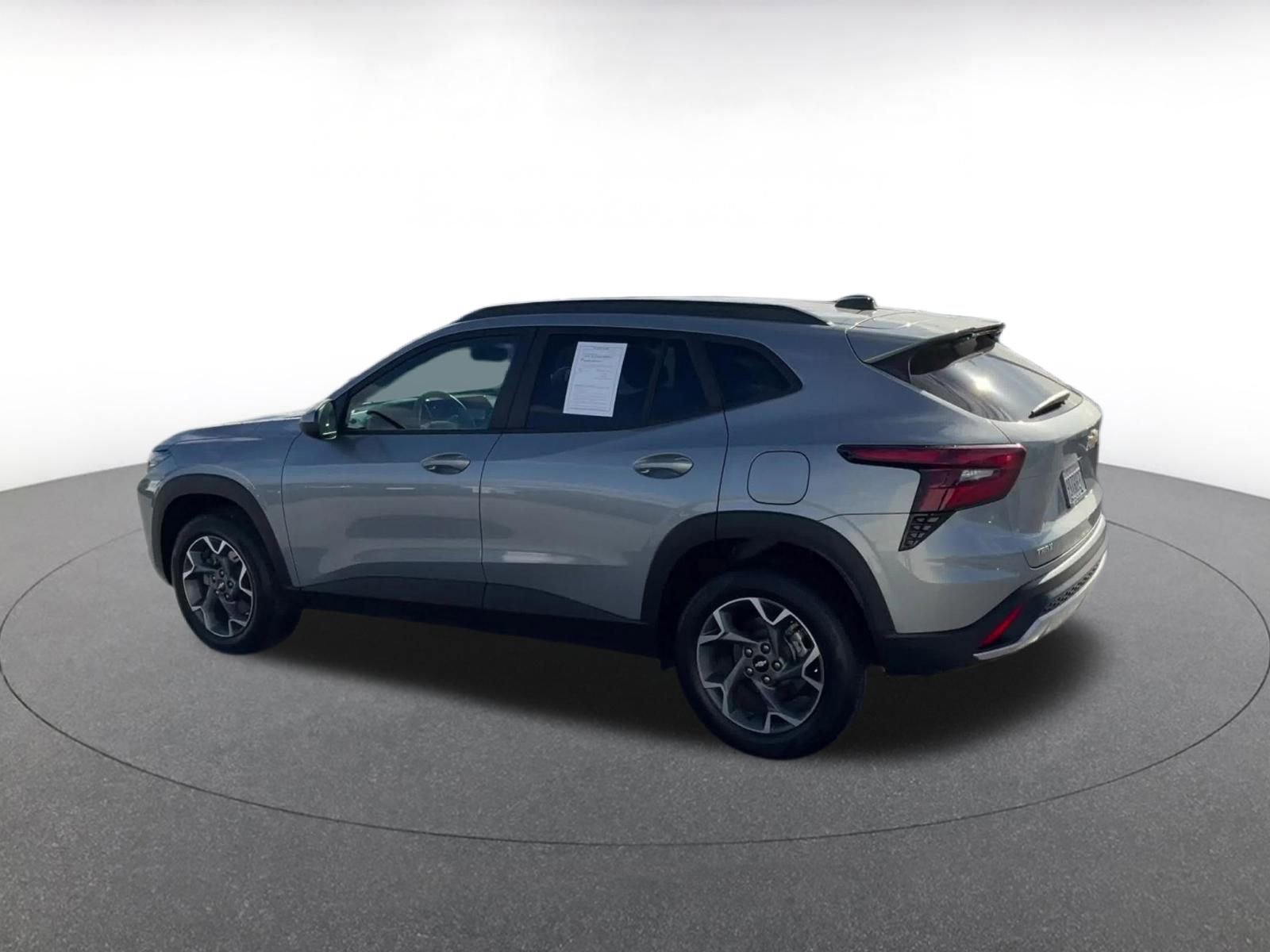 Thumbnail: 2025 Chevrolet Trax - 10