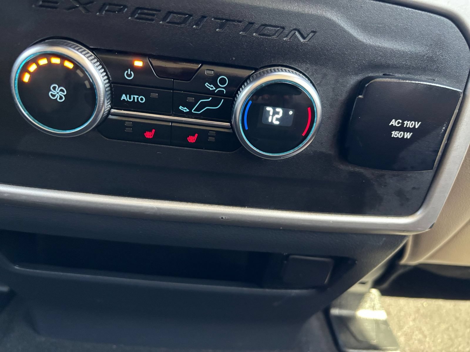 Thumbnail: 2024 Ford Expedition MAX - 25
