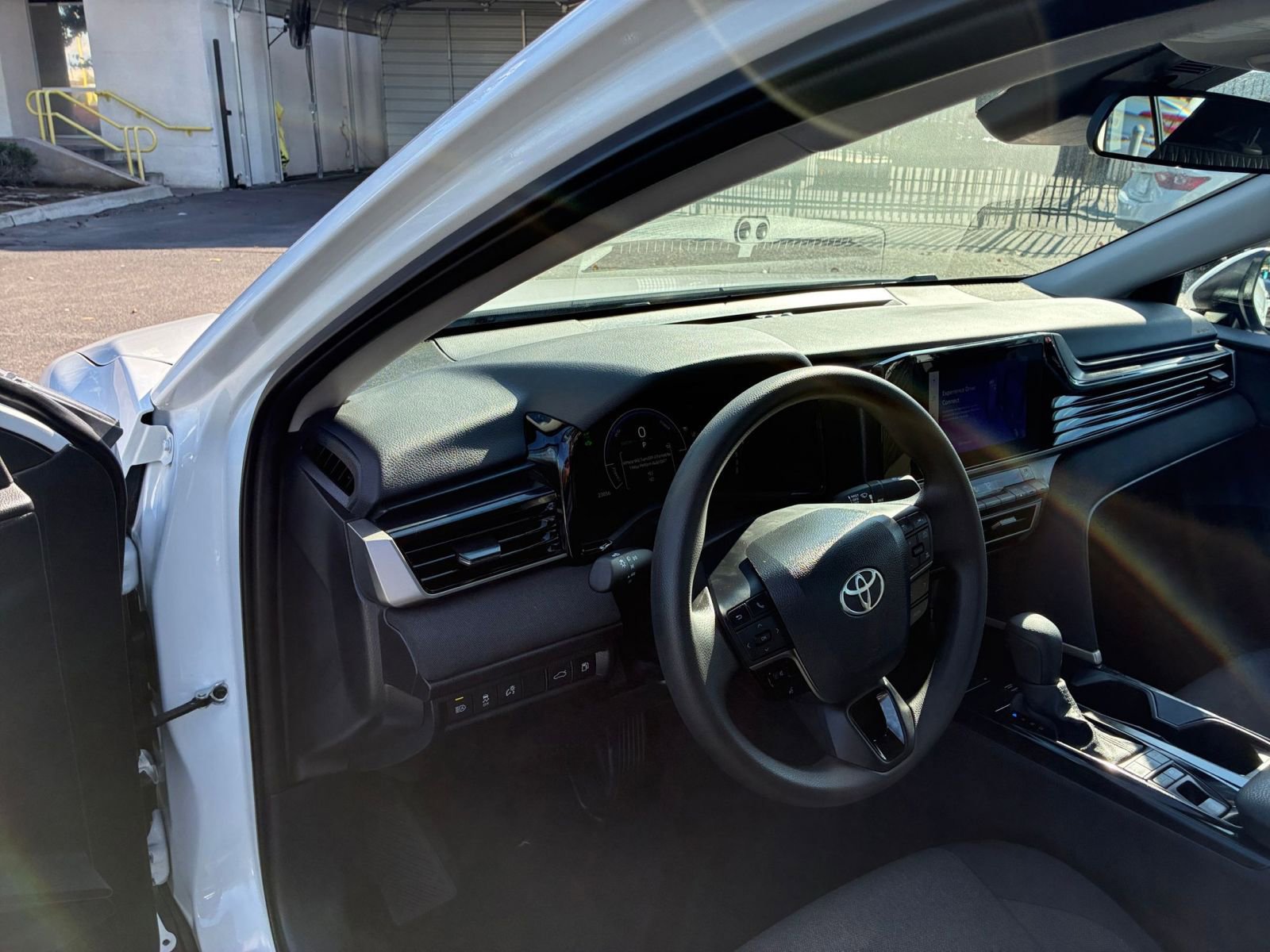 Thumbnail: 2025 Toyota Camry - 32