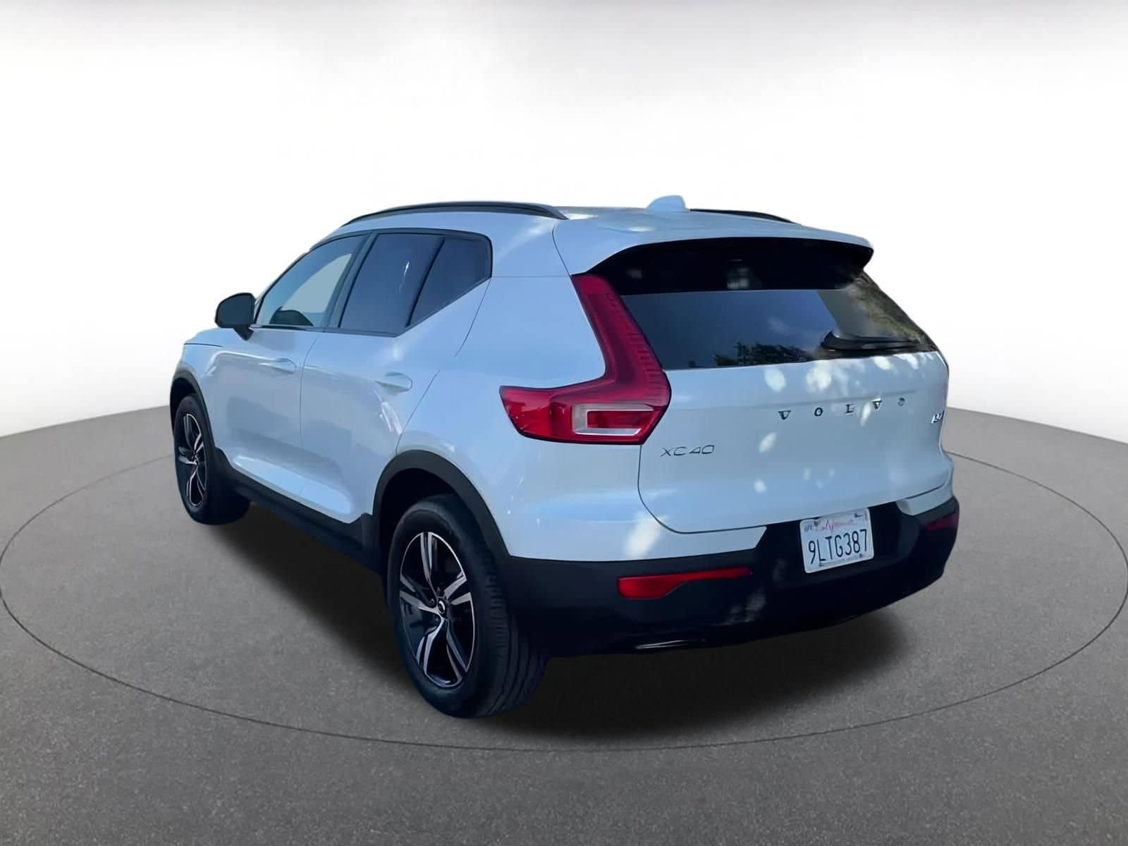 Thumbnail: 2024 Volvo XC40 - 11