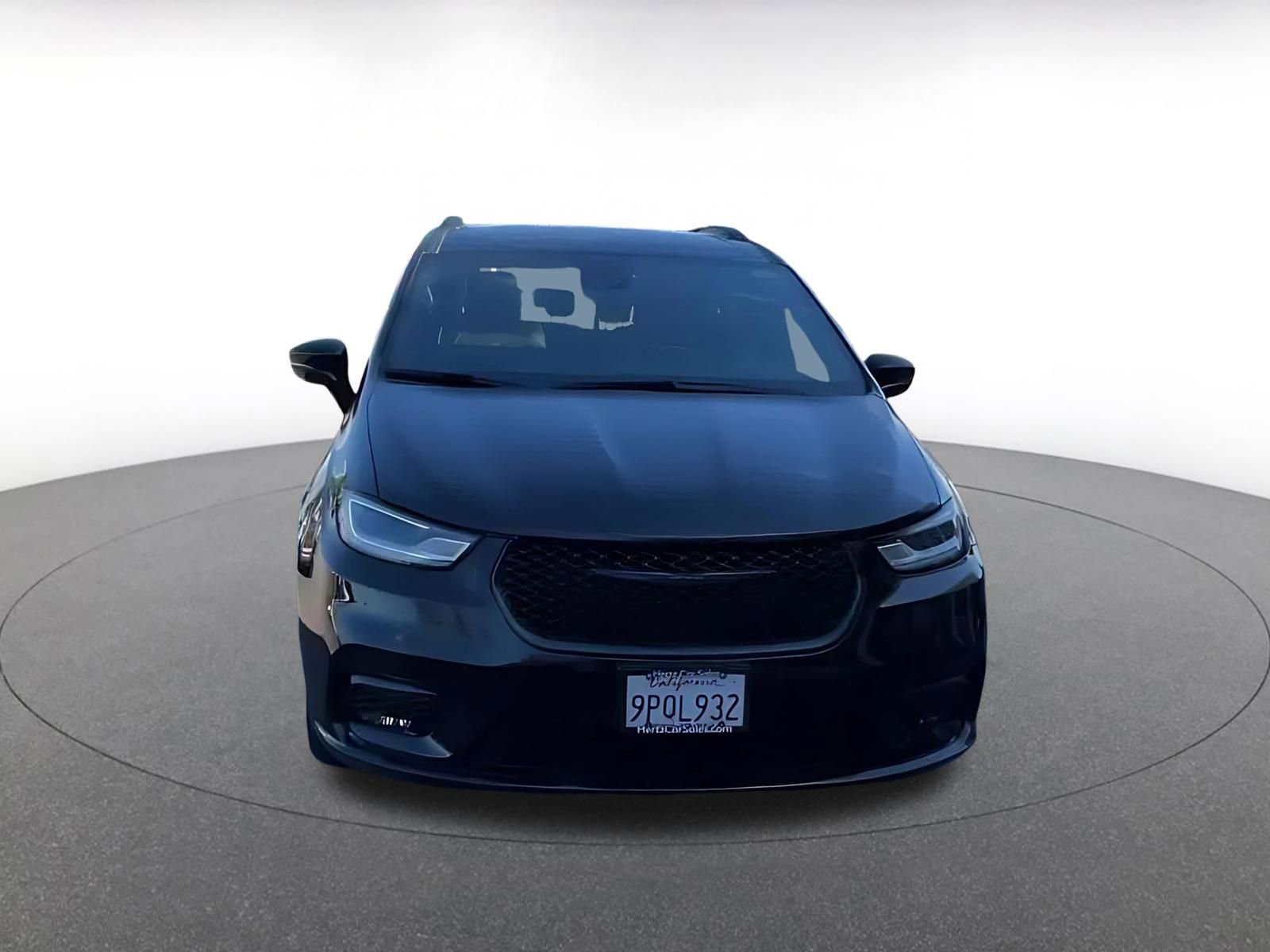 Thumbnail: 2025 Chrysler Pacifica - 4