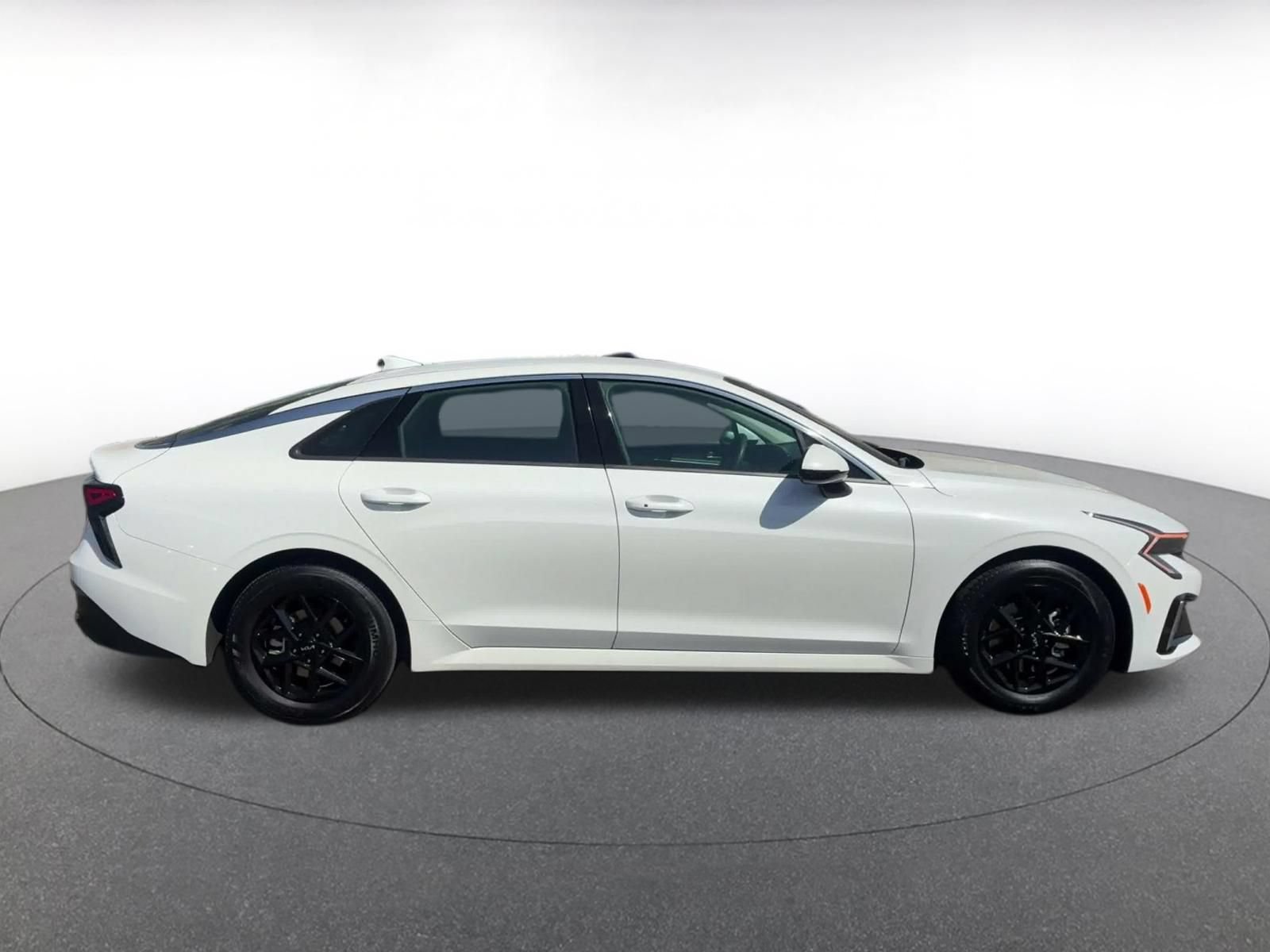 Thumbnail: 2025 Kia K5 - 15