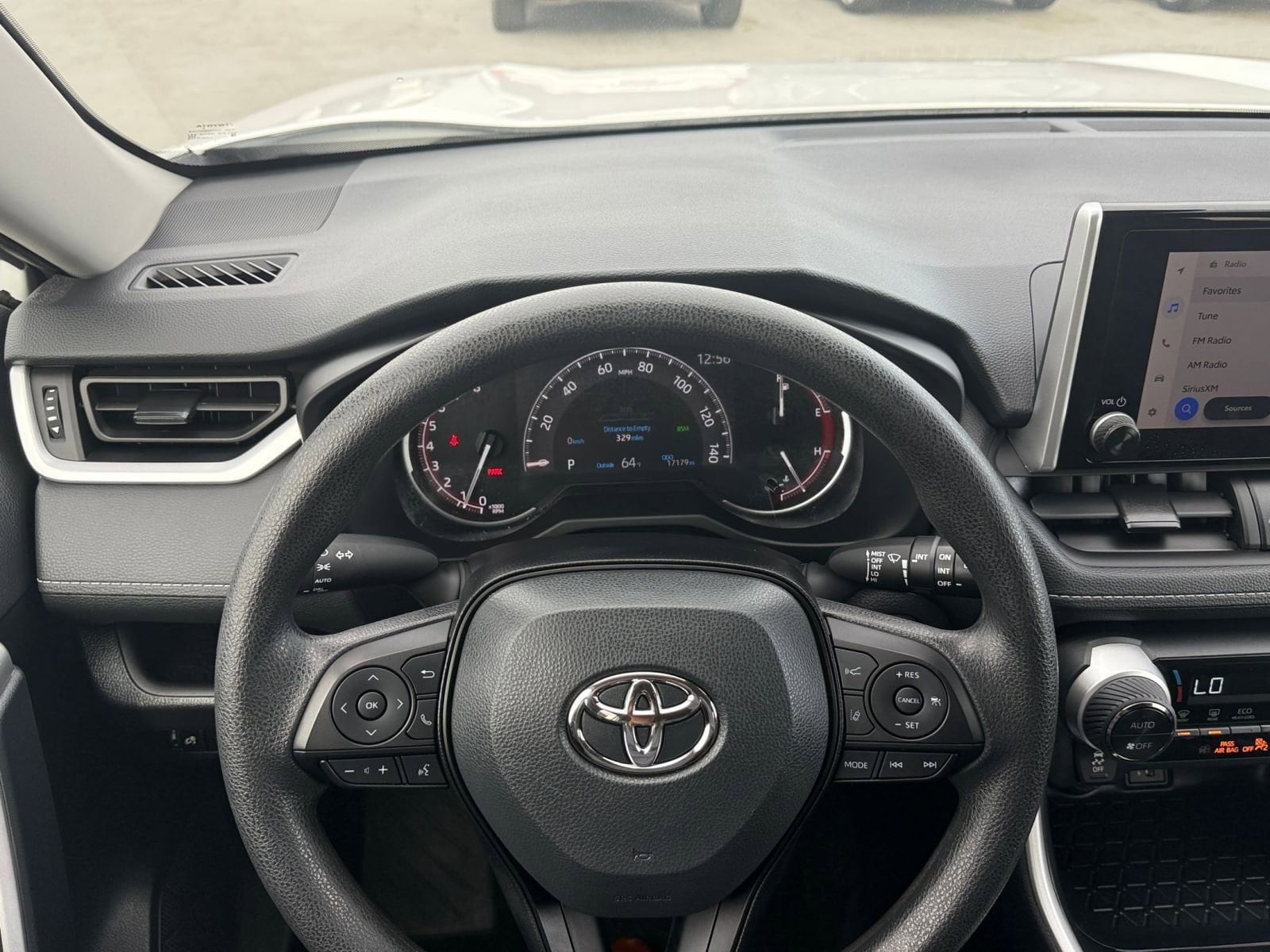 Thumbnail: 2025 Toyota RAV4 - 33