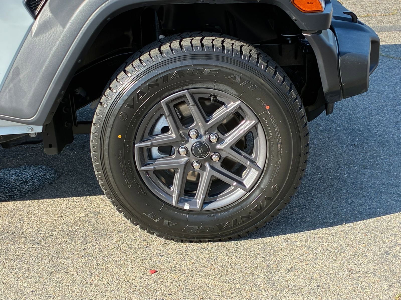 Thumbnail: 2025 Jeep Wrangler - 29