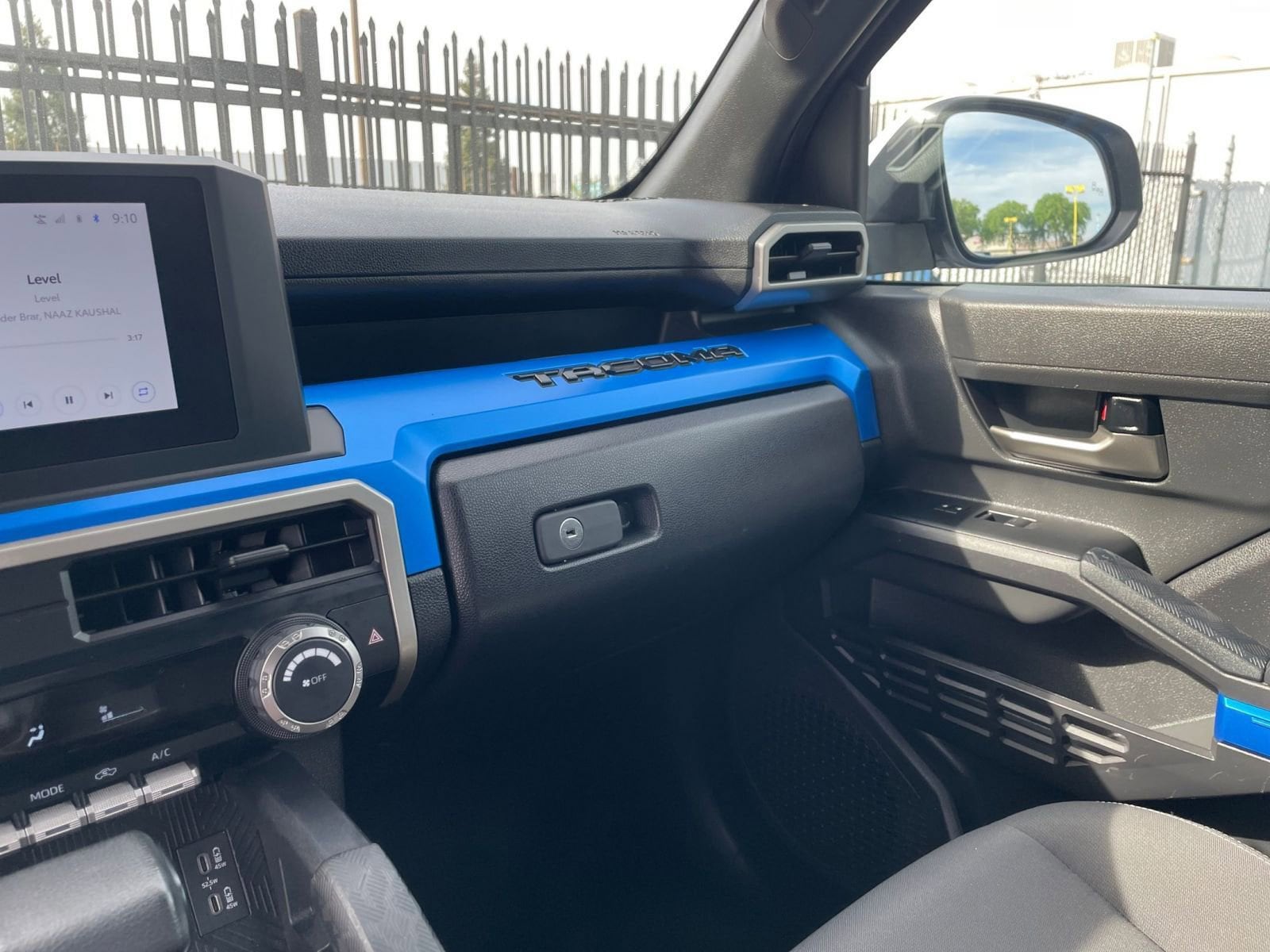 Thumbnail: 2024 Toyota Tacoma - 33