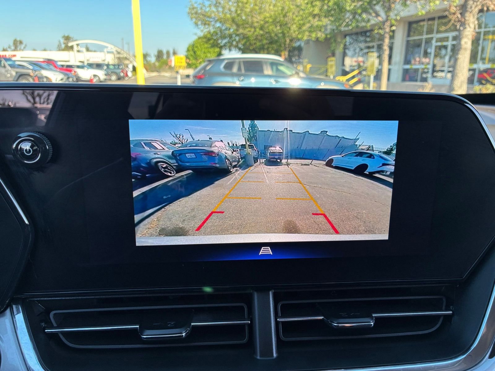 Thumbnail: 2025 Chevrolet Trax - 22