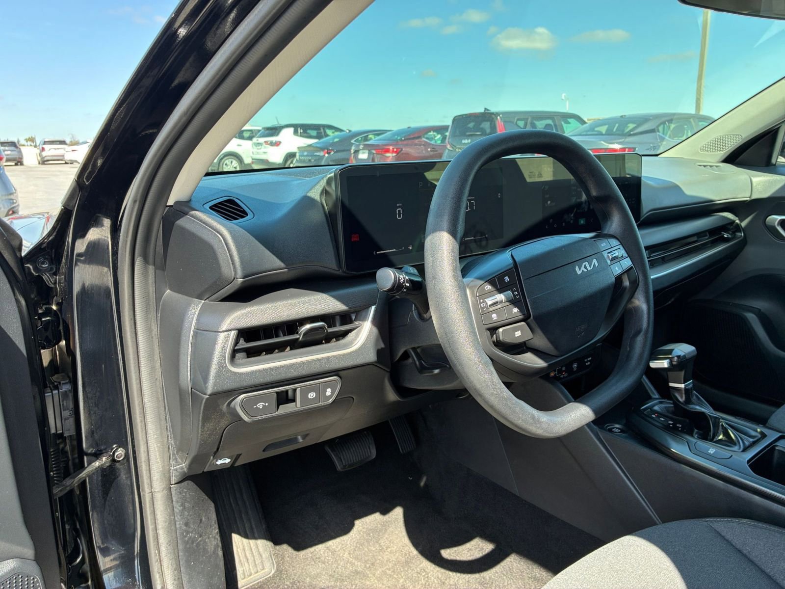 Thumbnail: 2025 Kia K4 - 33