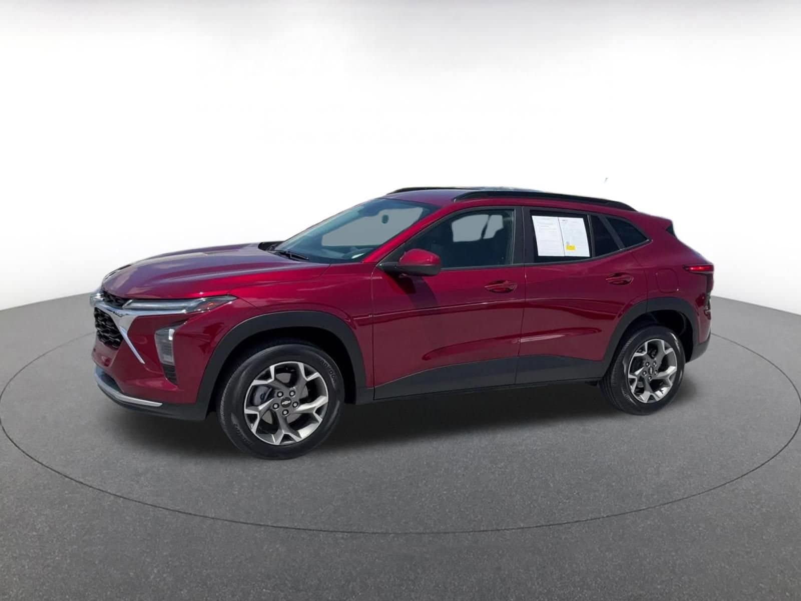 Thumbnail: 2025 Chevrolet Trax - 8