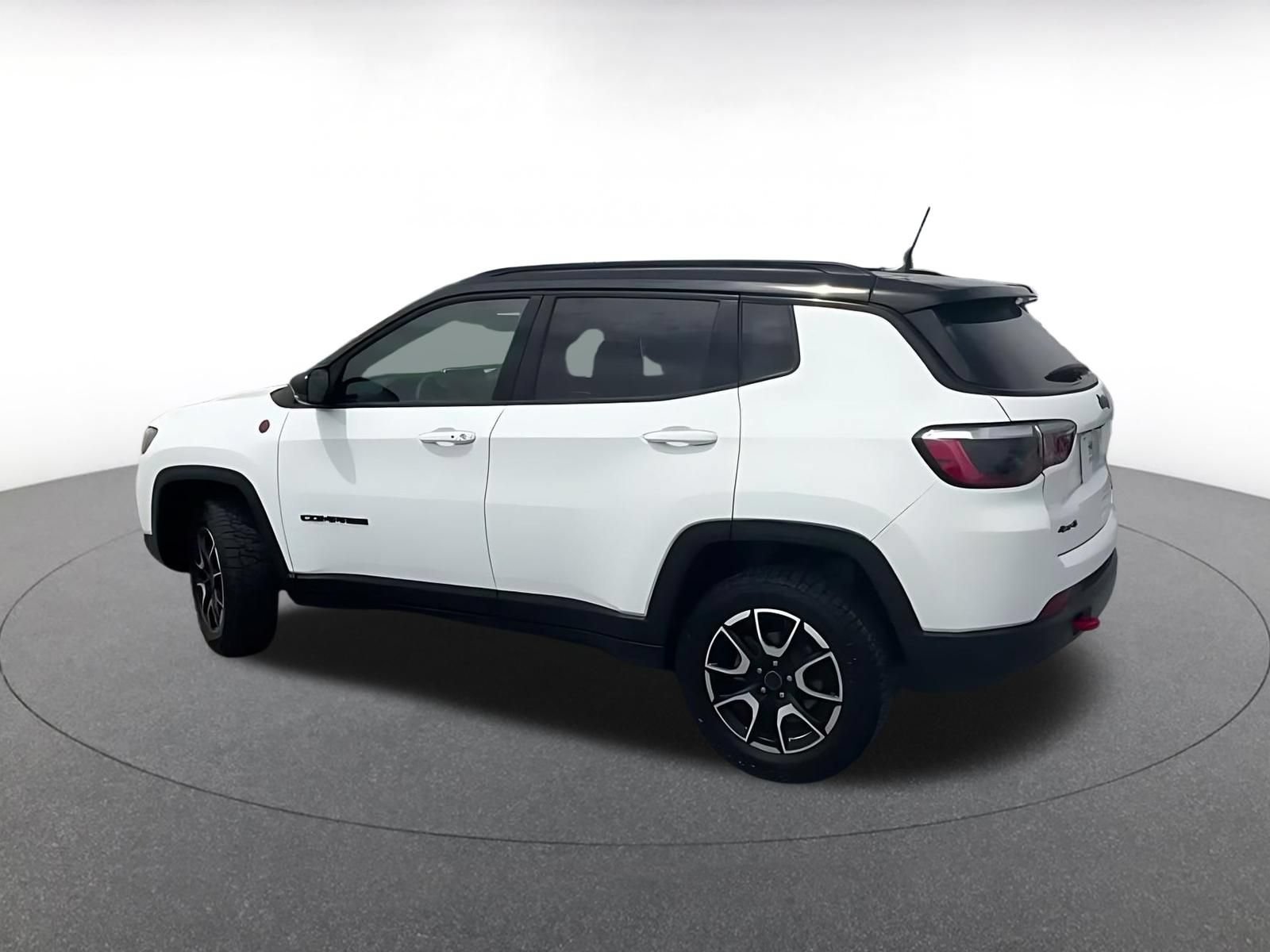 Thumbnail: 2025 Jeep Compass - 9