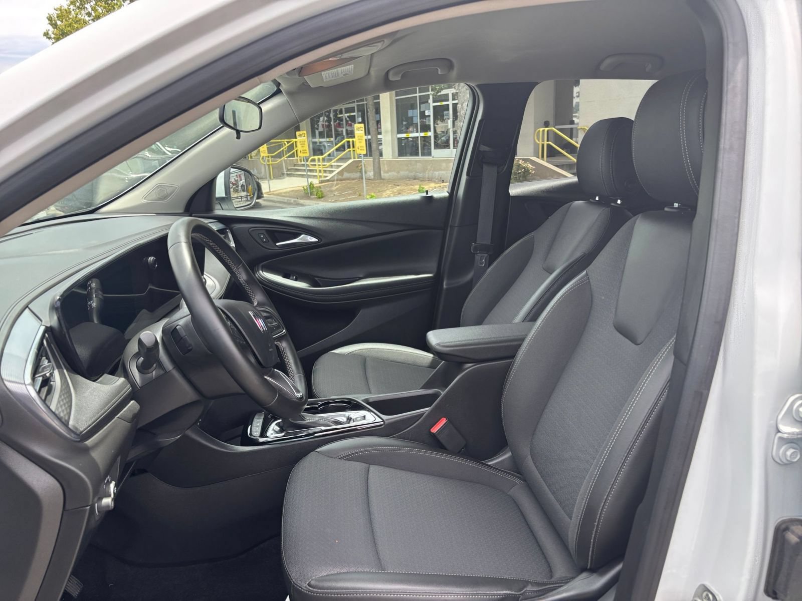 Thumbnail: 2025 Buick Encore GX - 25