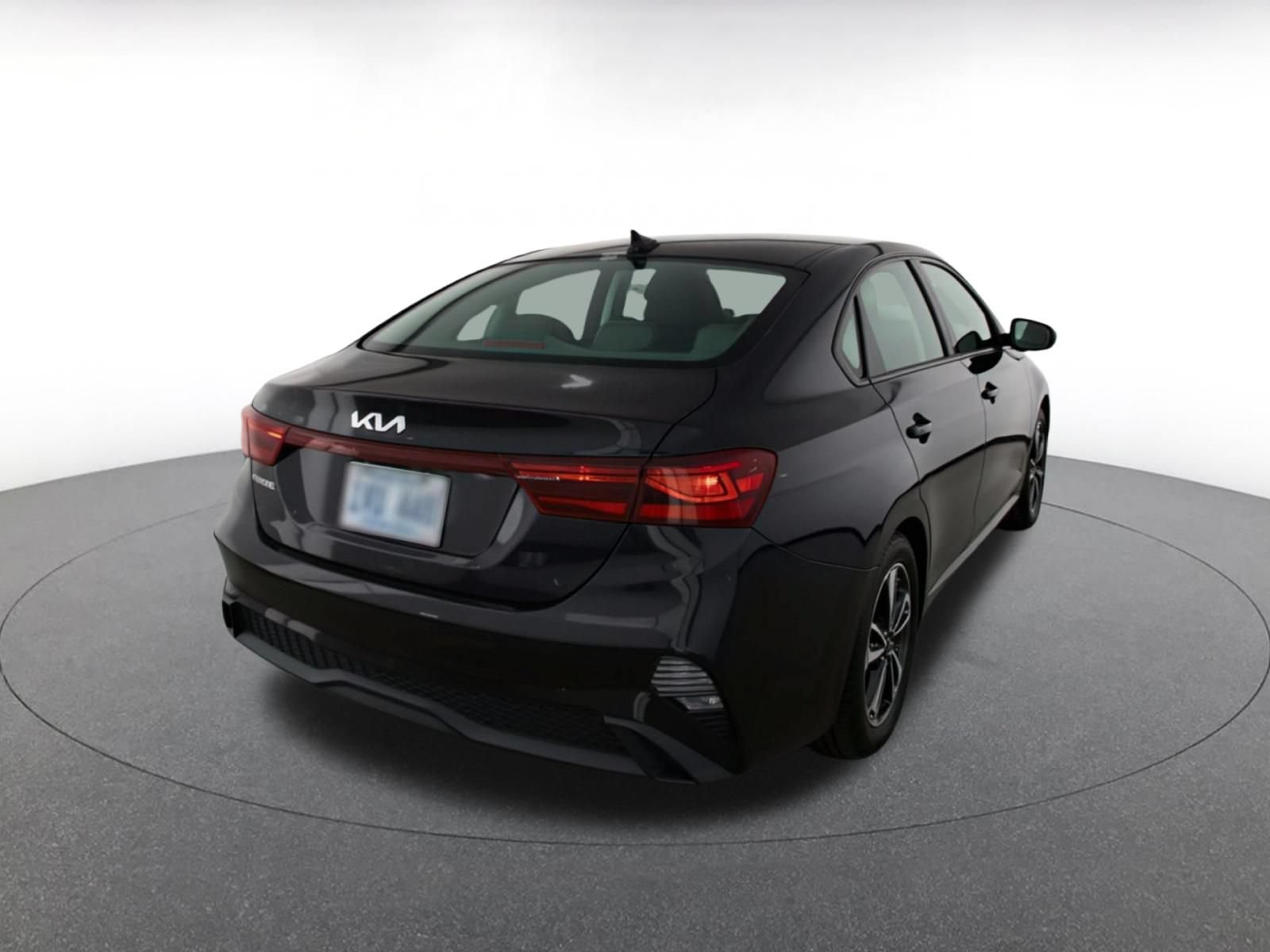 Thumbnail: 2024 Kia Forte - 9