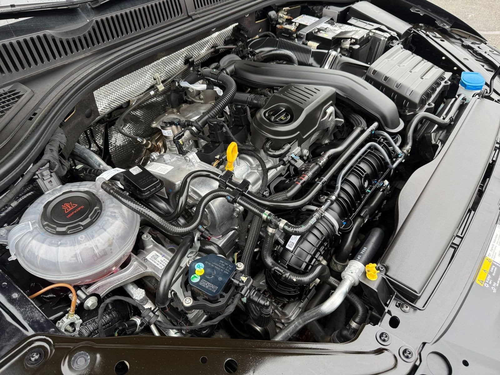 Thumbnail: 2025 Volkswagen Jetta - 31