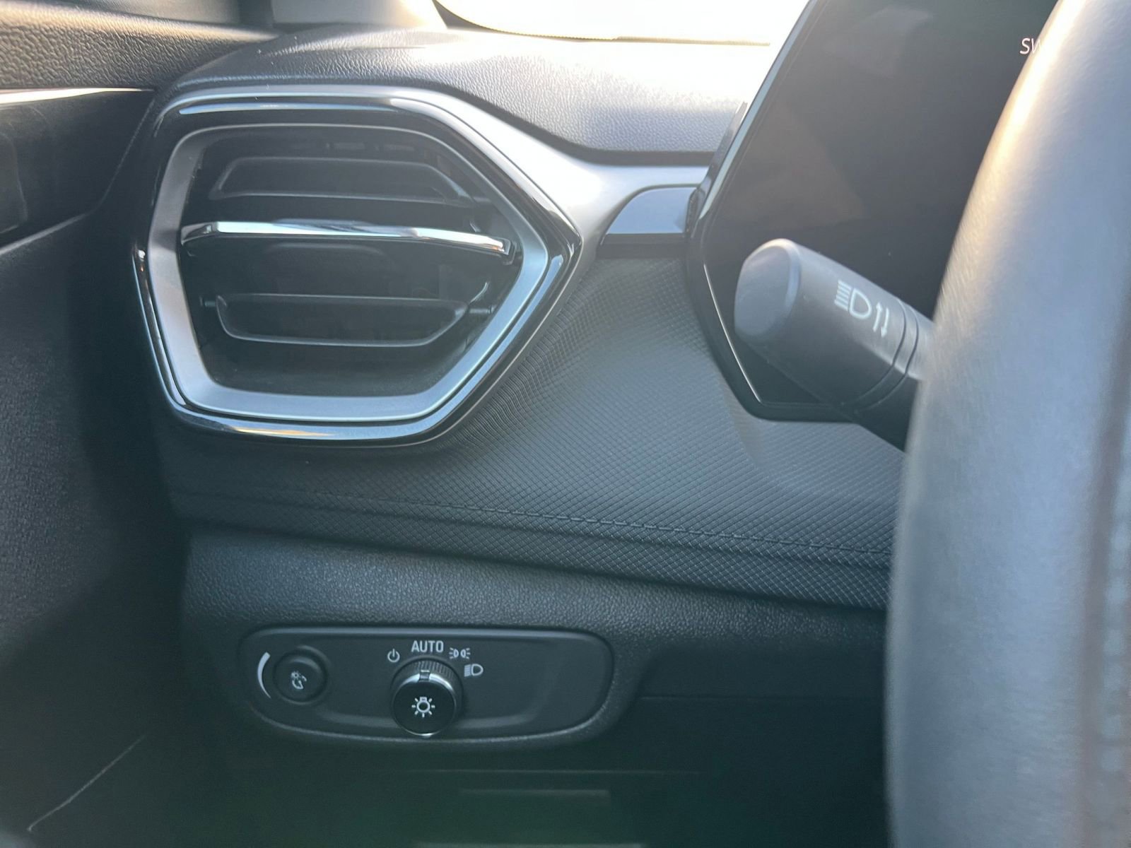 Thumbnail: 2025 Chevrolet TrailBlazer - 32