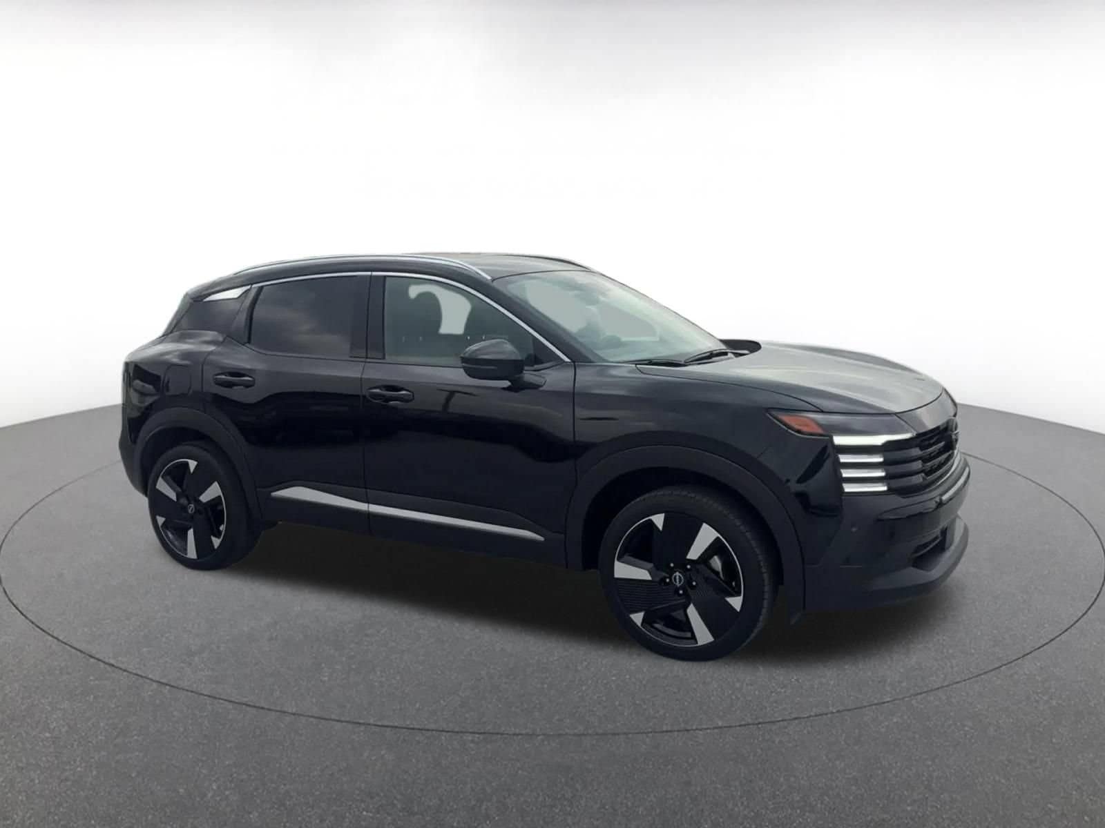 Thumbnail: 2026 Nissan Kicks - 2