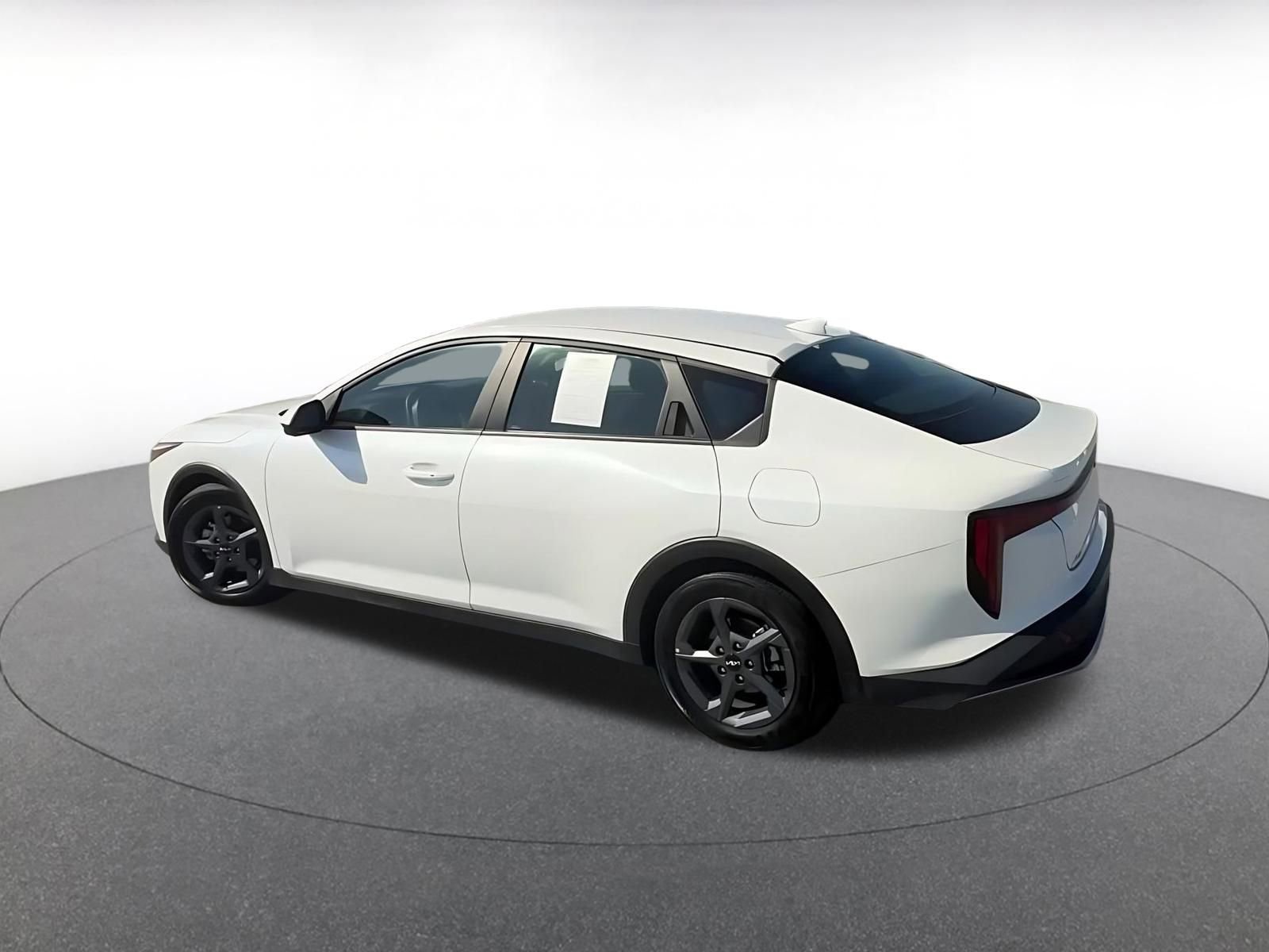 Thumbnail: 2025 Kia K4 - 10