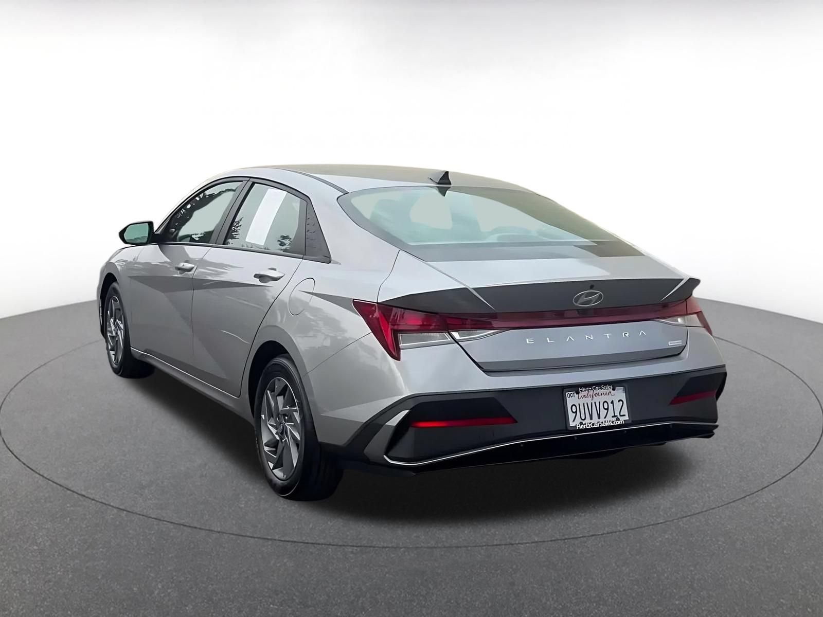 Thumbnail: 2026 Hyundai Elantra - 10