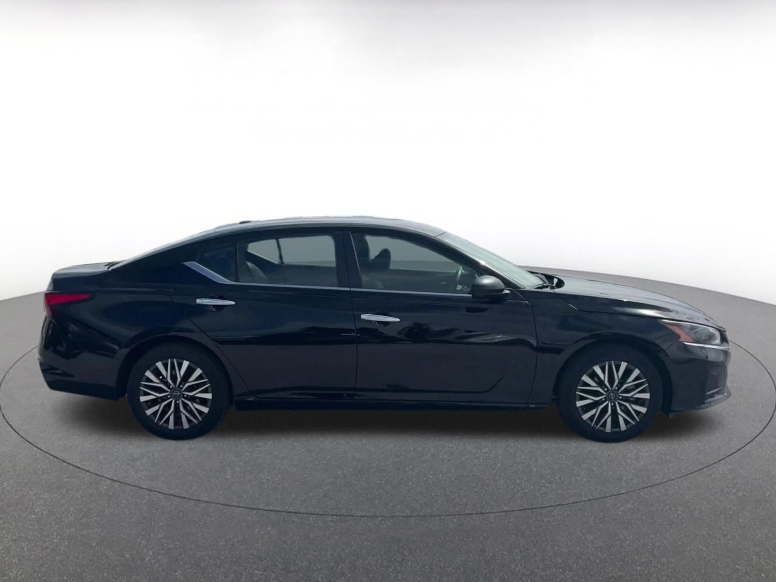 Thumbnail: 2025 Nissan Altima - 13