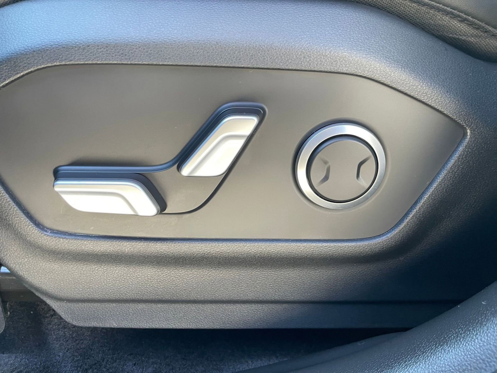 Thumbnail: 2025 Hyundai Santa Fe - 23