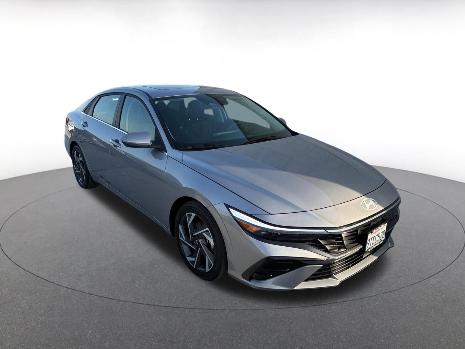 Thumbnail: 2025 Hyundai Elantra - 1