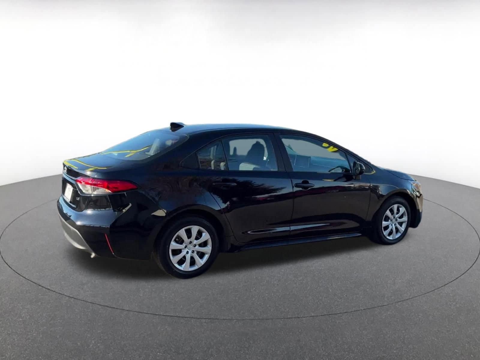 Thumbnail: 2025 Toyota Corolla - 14