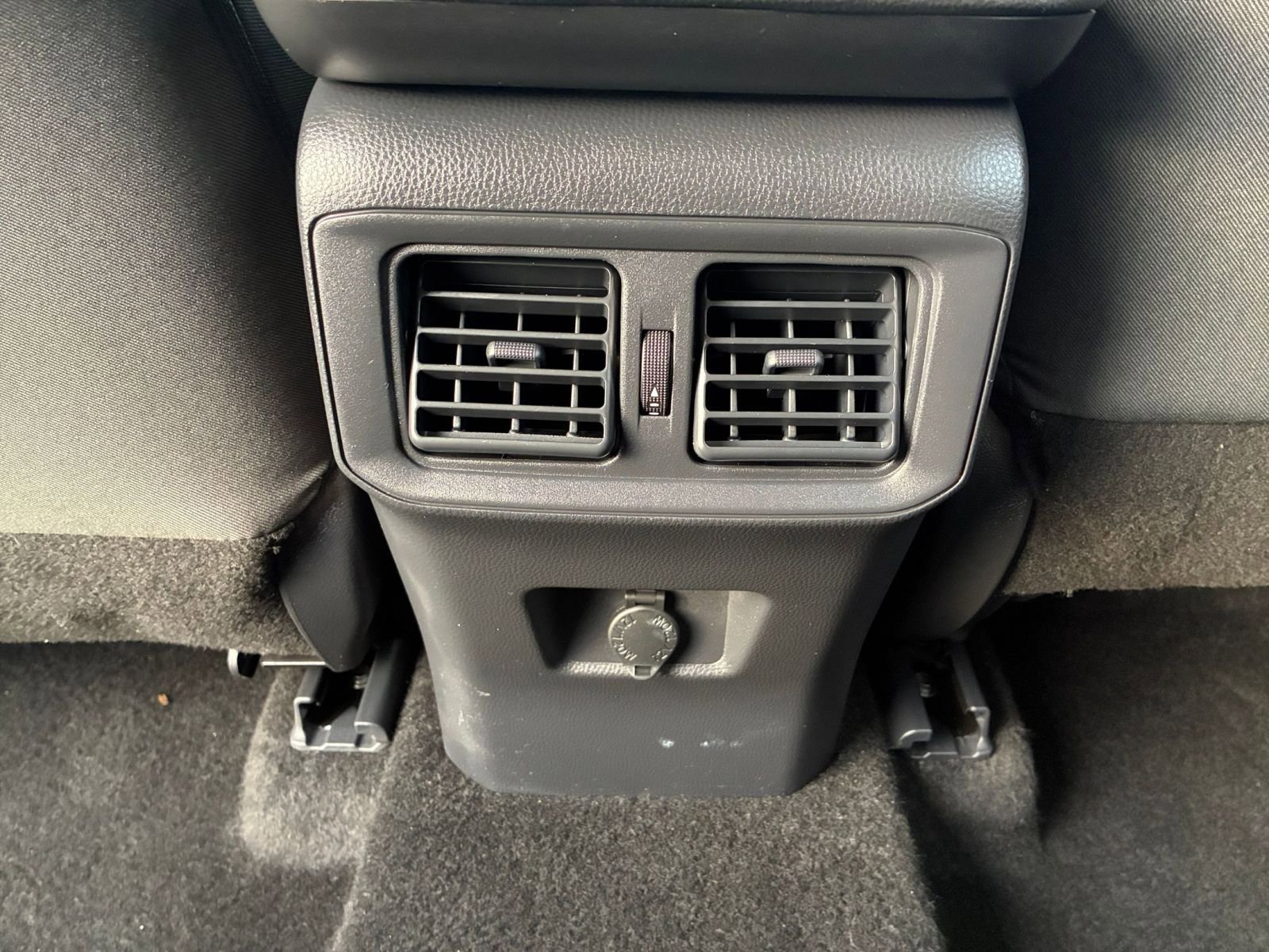 Thumbnail: 2025 Toyota RAV4 - 23