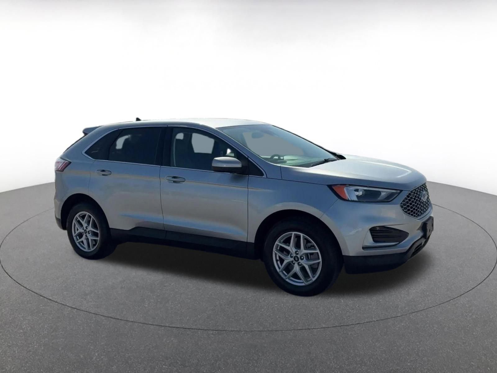 Image 2 of 2024 Ford Edge SUV