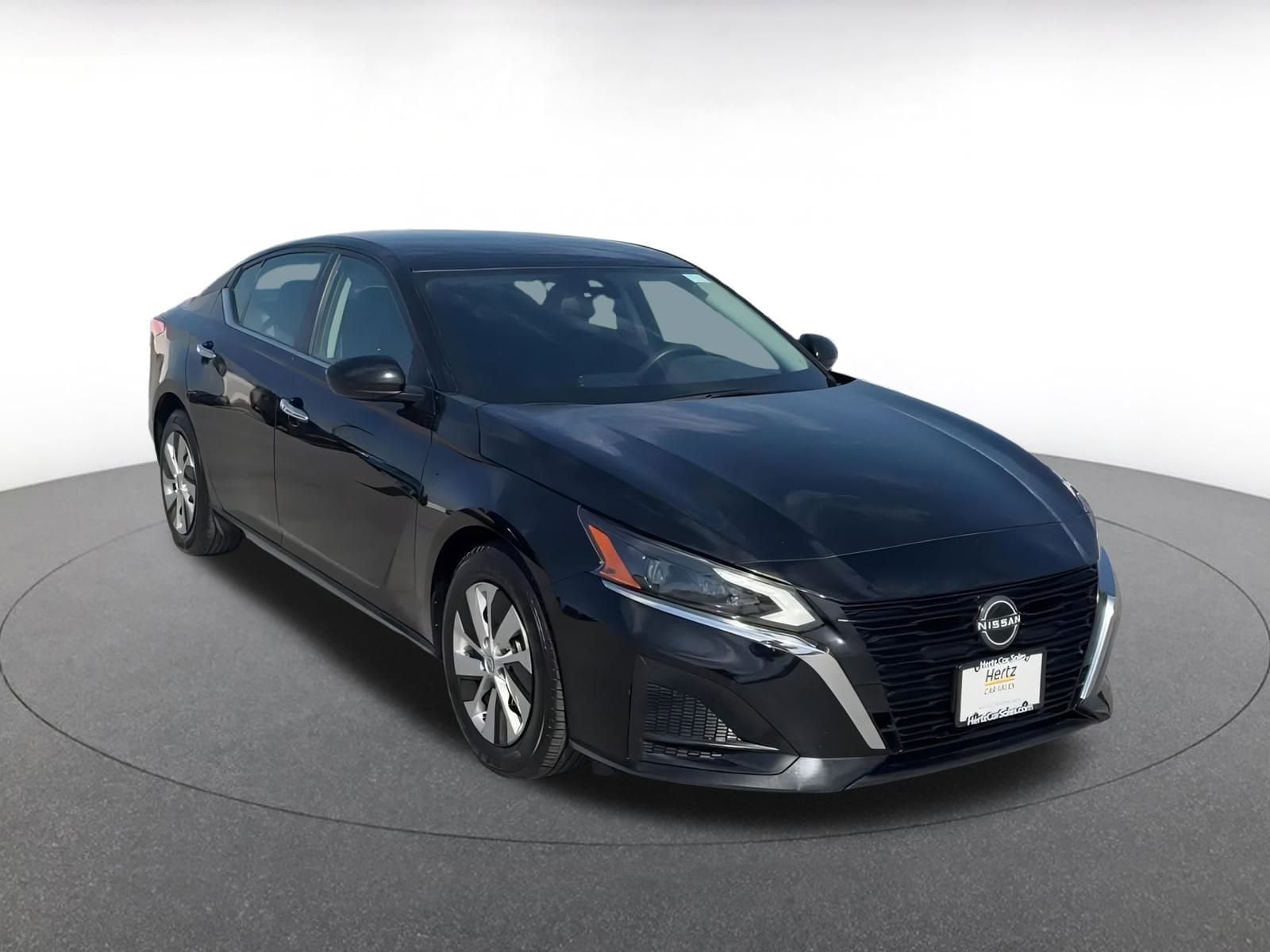 Thumbnail: 2023 Nissan Altima - 3