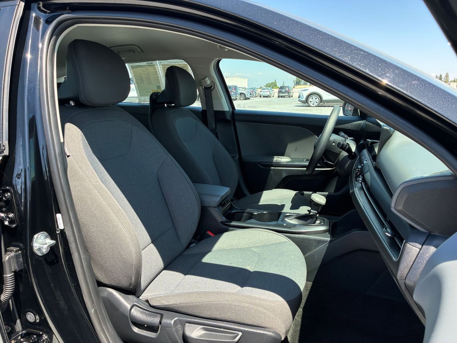 Thumbnail: 2025 Kia K4 - 35