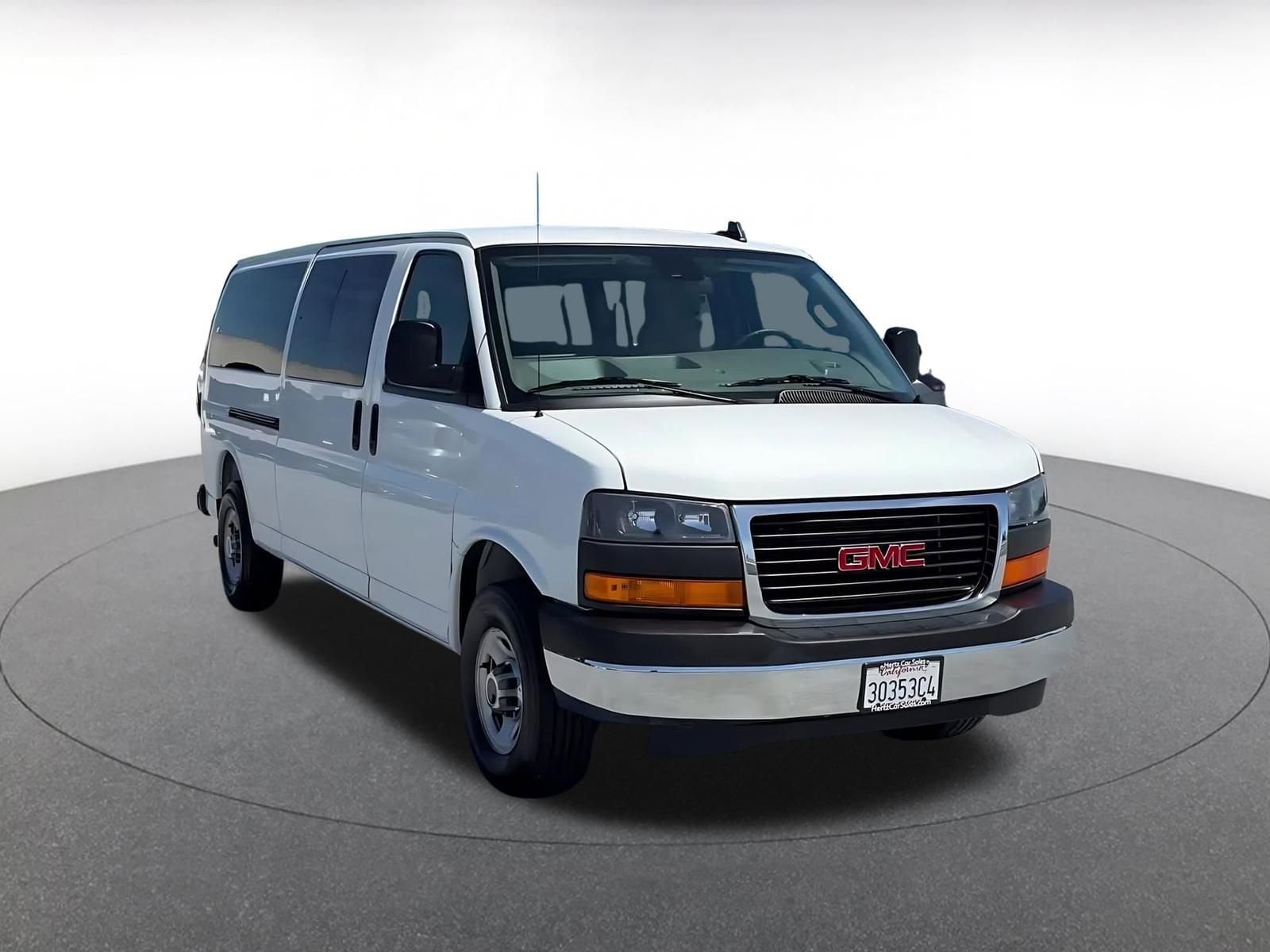 Thumbnail: 2025 GMC Savana - 3